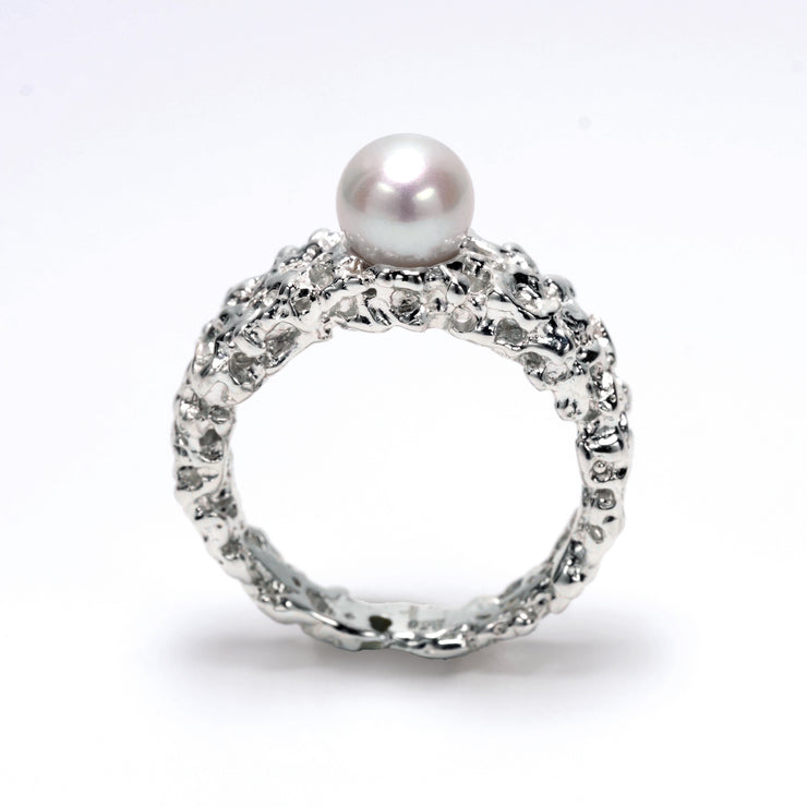 Coral Round Pearl Band Ring